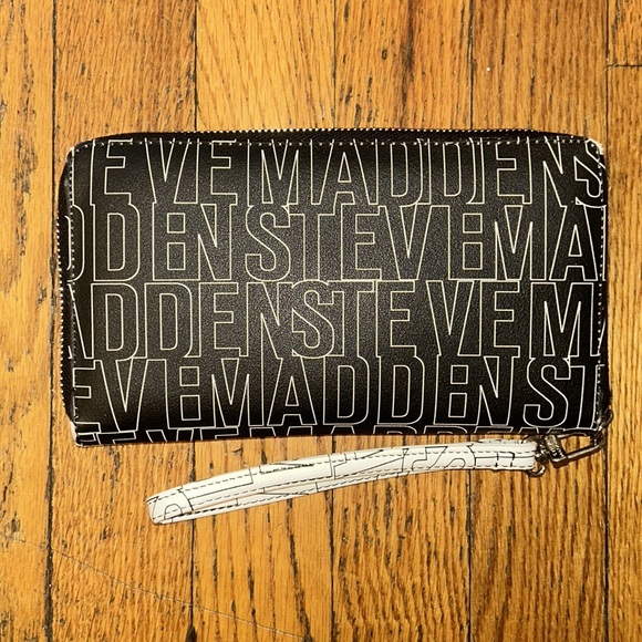 Steve Madden Clutch - Picture 2 of 4